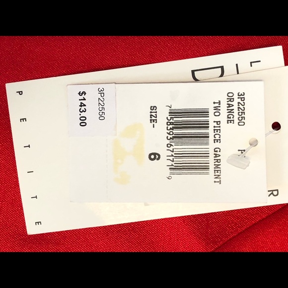 Kasper, petite dress, size 6, red & black with gold embellishments - Picture 14 of 14